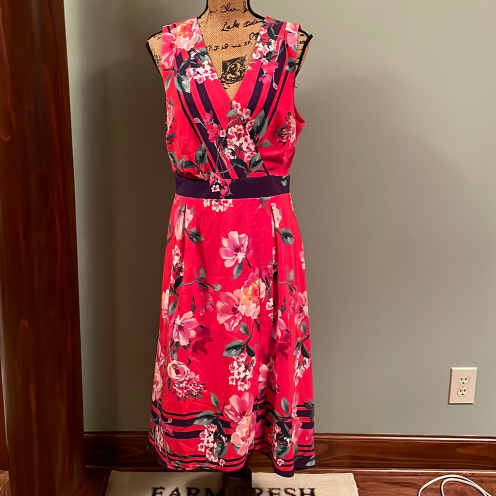 Chris Mclaughlin dress size 16.